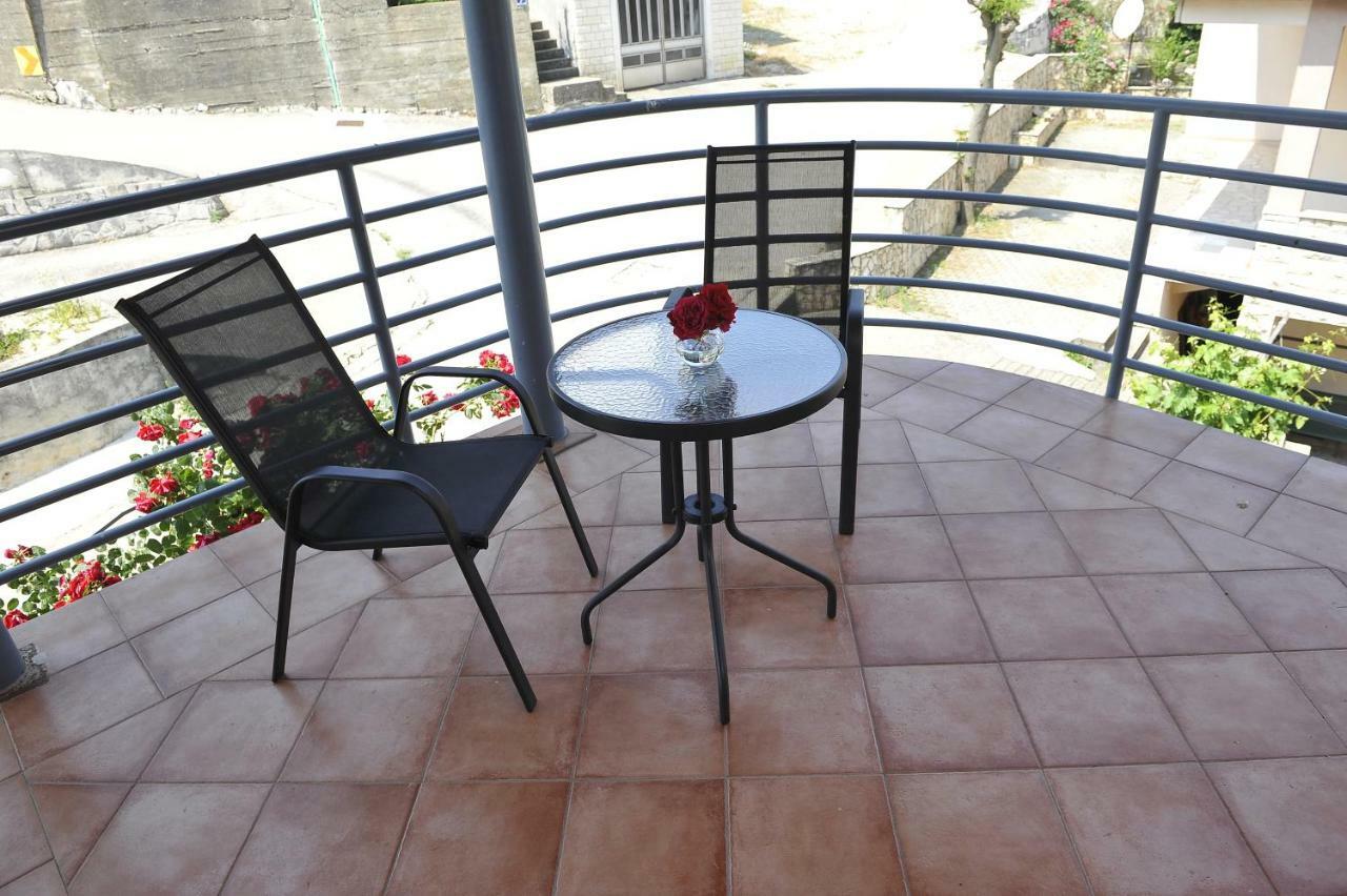 Apartments Neda Плоче Экстерьер фото